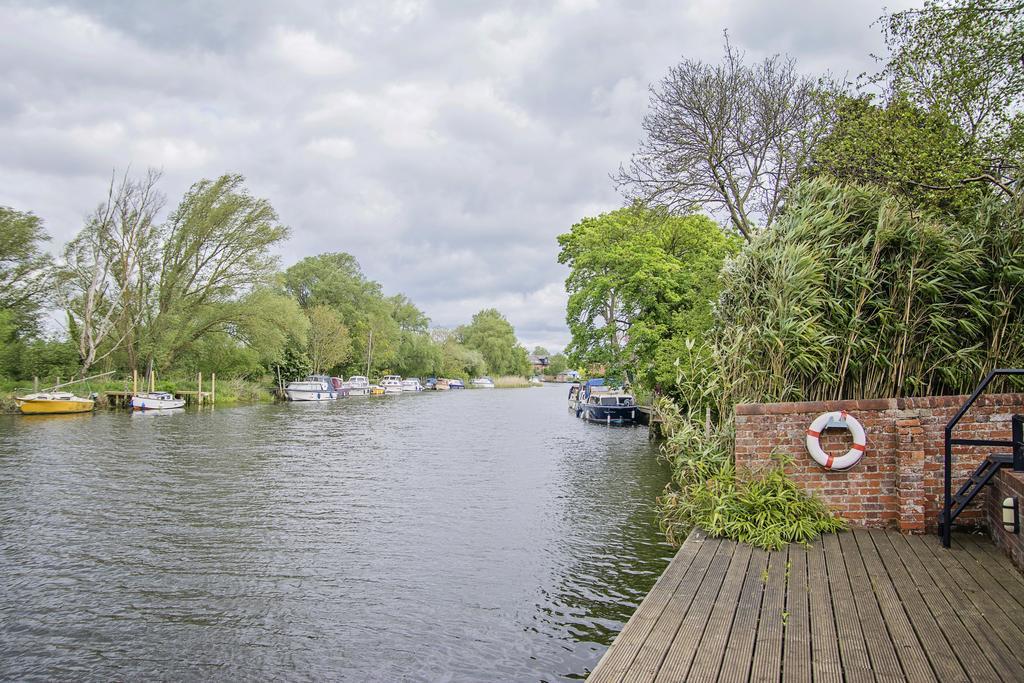 Waveney House Hotel Beccles Bagian luar foto