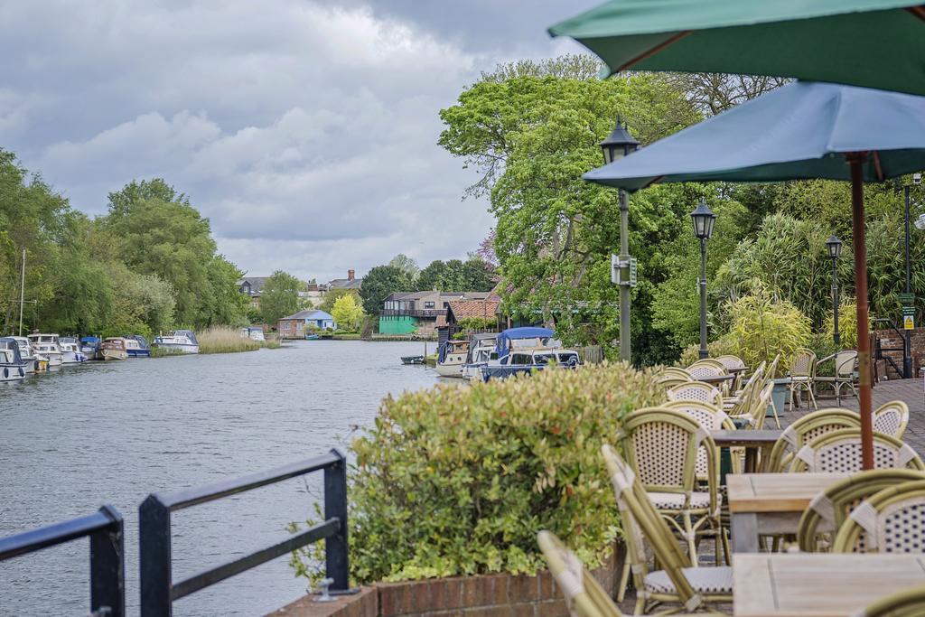 Waveney House Hotel Beccles Bagian luar foto