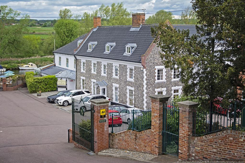 Waveney House Hotel Beccles Bagian luar foto