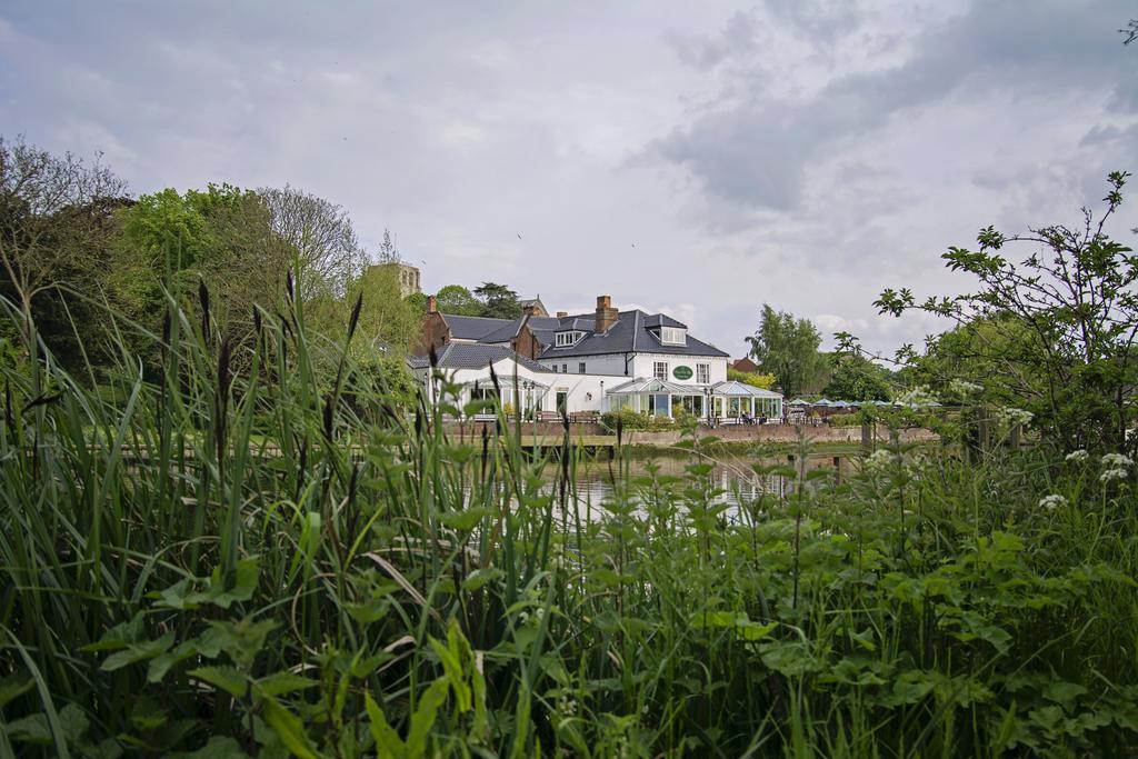 Waveney House Hotel Beccles Bagian luar foto